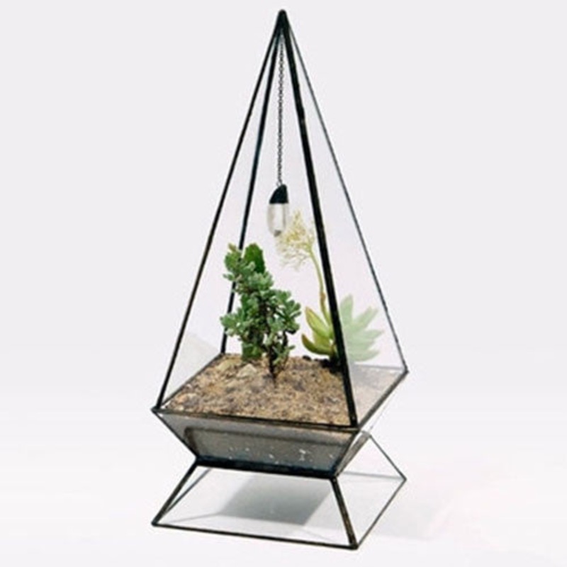 TERRA POTS Geometric Terrarium #14 (Triangular Vase L)