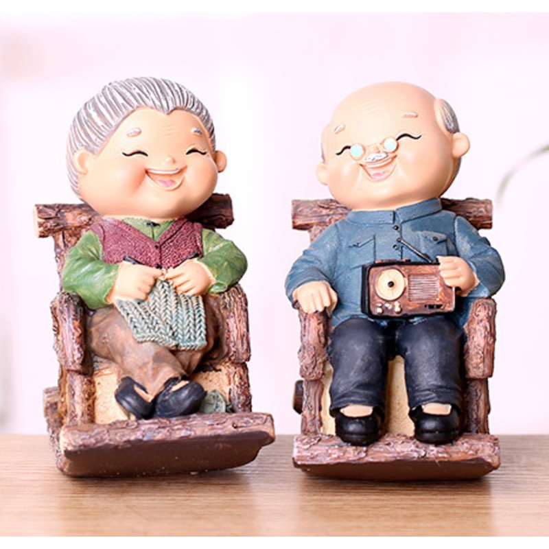 TERRA Old Couple (Rocking Chair / Coin Bank)